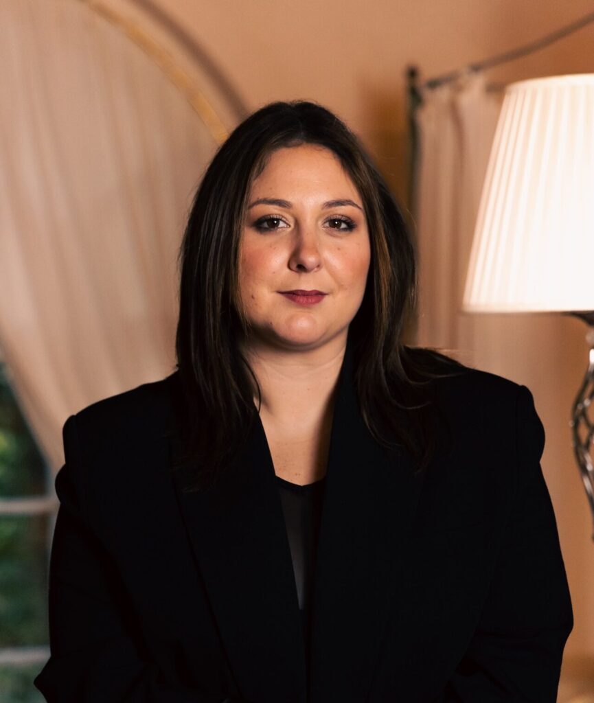 PetitBouquetWeddings-About-SharonPetitBouquetWeddings-About R6__0904